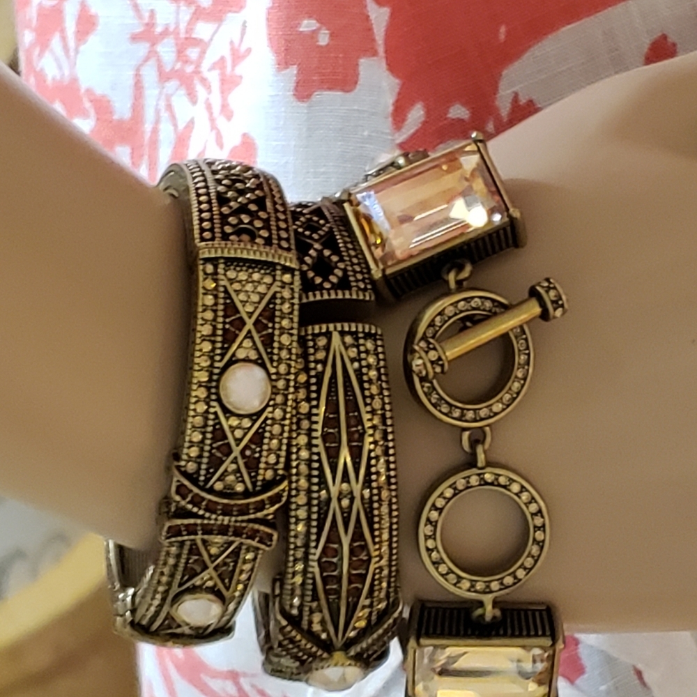 🛍Heidi Daus Stunning Set Toggle  Bracelet/Bangles